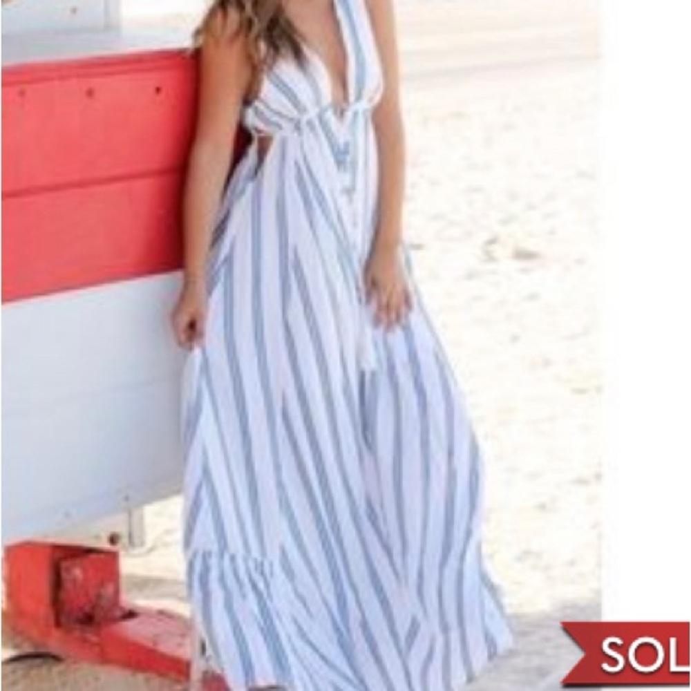 Summer Backless Maxi Beach Dress with Peep Hole Sides